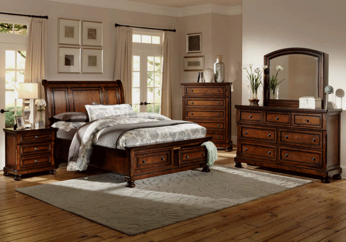 Berland Queen Bedroom Set, Traditional Queen Bed