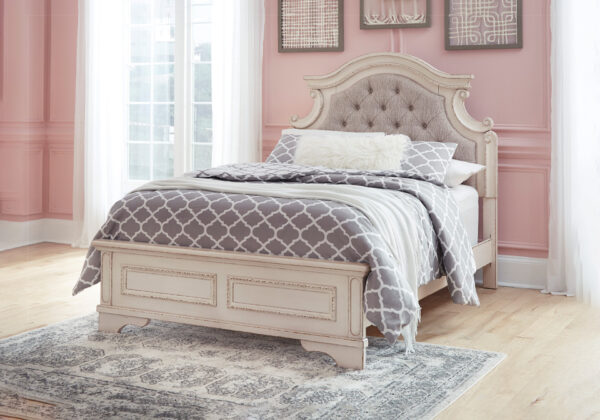Realyn Two-Tone Full Panel Bed