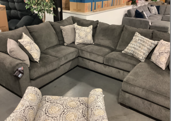 Hot Buy 🔥 Harlow Ash 2pc Sectional