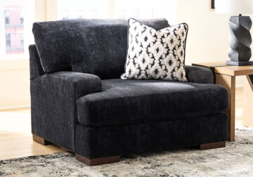 Whitmore Manor Black Pearl Chair & 1/2