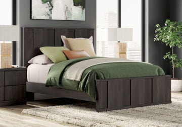 Shaehartin Dark Brown Queen Panel Bed