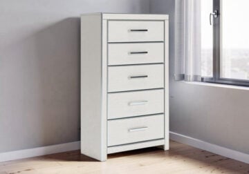 Zuraleus White Chest