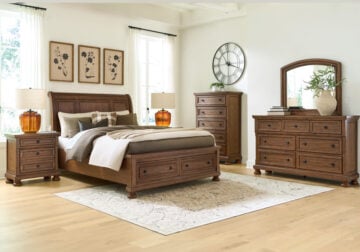 Zackaryn Warm Brown King Sleigh Storage Bed Set